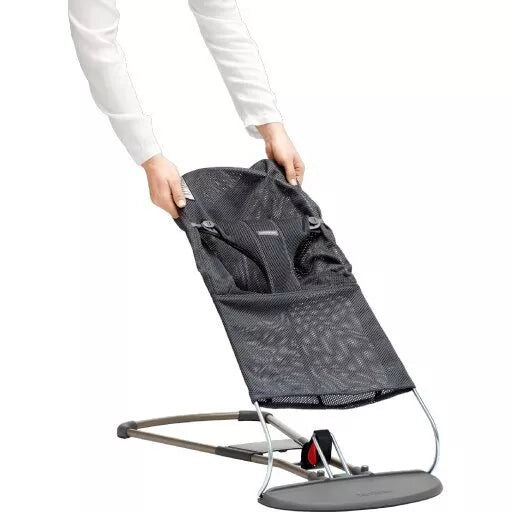 Gultukas BABYBJÖRN BLISS MESH Grey Beige + medinis žaislas