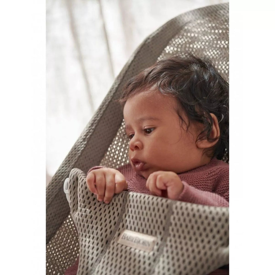 Gultukas BABYBJÖRN BLISS MESH Grey Beige