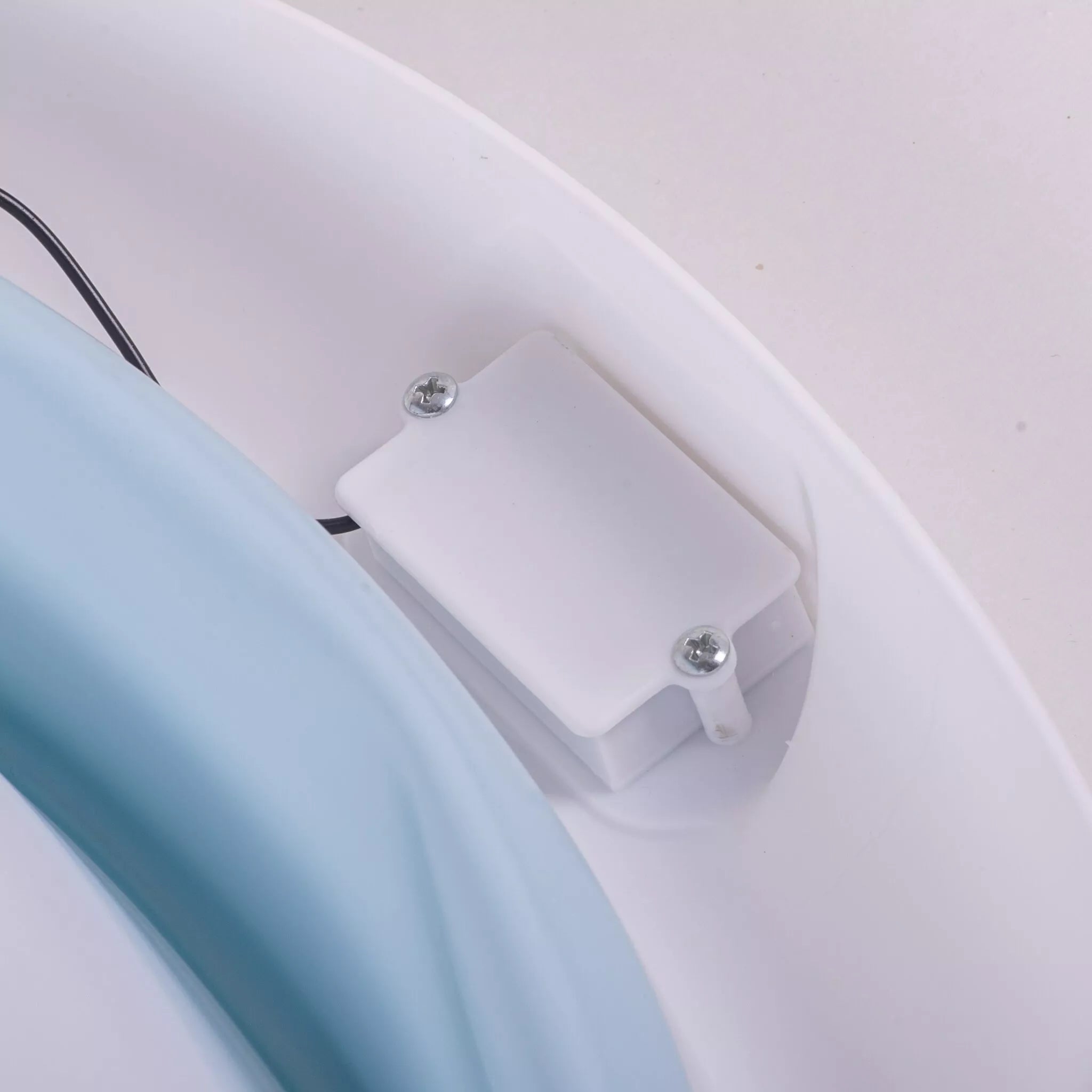 Sulankstoma kūdikio vonelė su termometru ir pagalve BATH&CARE Pink